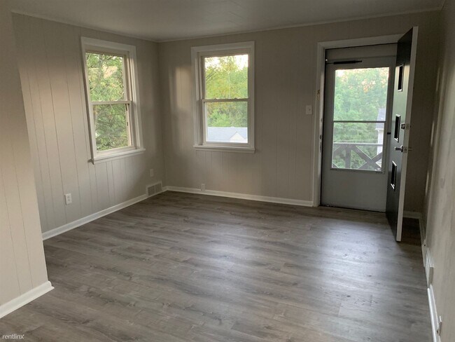 Foto del edificio - 3 br, 1 bath House - 114 Wallace Ave