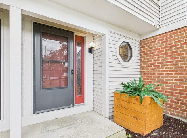 Building Photo - 2396 Fieldstone Cir