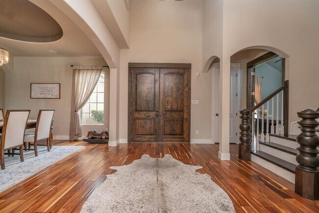 Building Photo - 904 Mossy Oak Ct