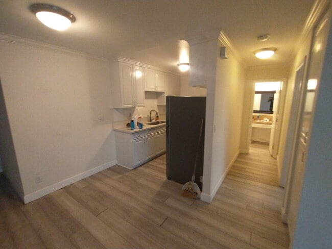 Building Photo - 676 Seacoast Dr