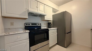 Building Photo - 3407 Winkler Ave