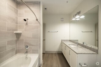 Interior Photo - Summerhouse