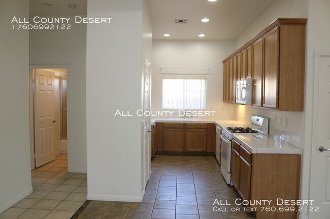 Building Photo - 78923 Ave 42