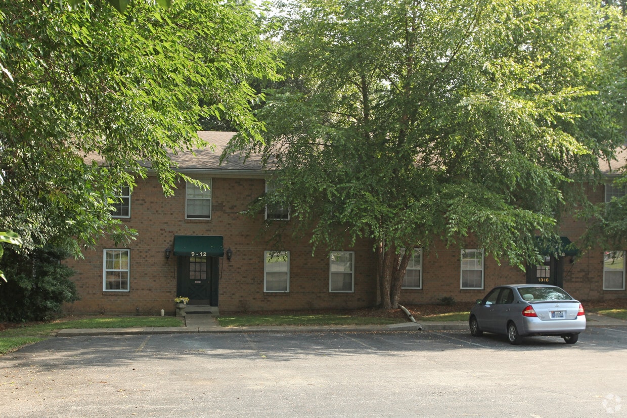 Building Photo - Charlestown House Apartments