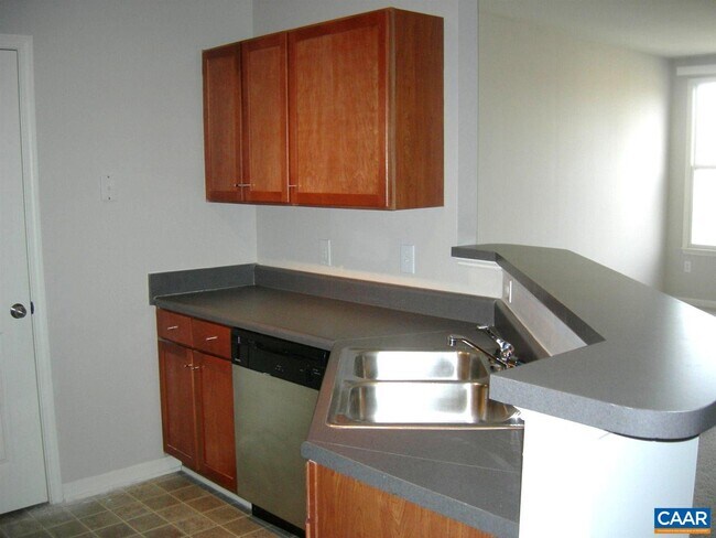 Building Photo - 775 Walker Square