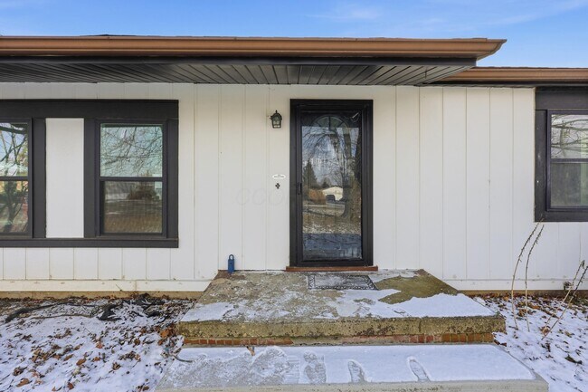 Foto del edificio - 566 E 10th St