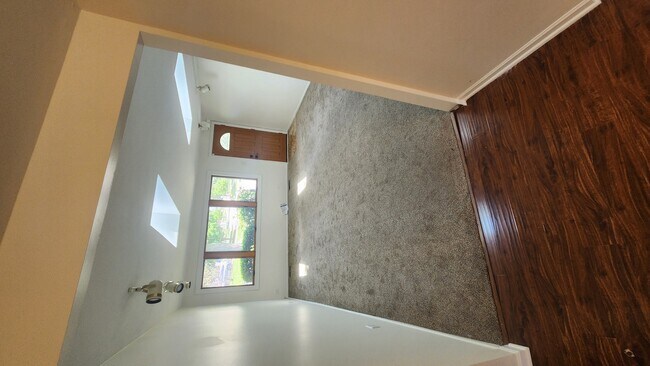 Foto del edificio - 808 S Cedarcrest Dr