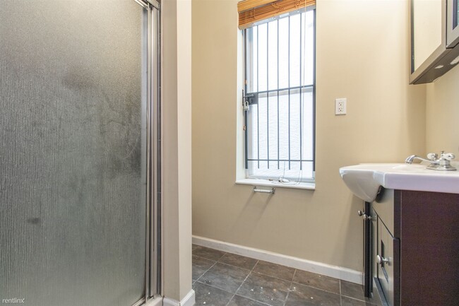 Foto del edificio - 3 br, 2 bath Duplex - 2030 N 17TH ST Unit 2