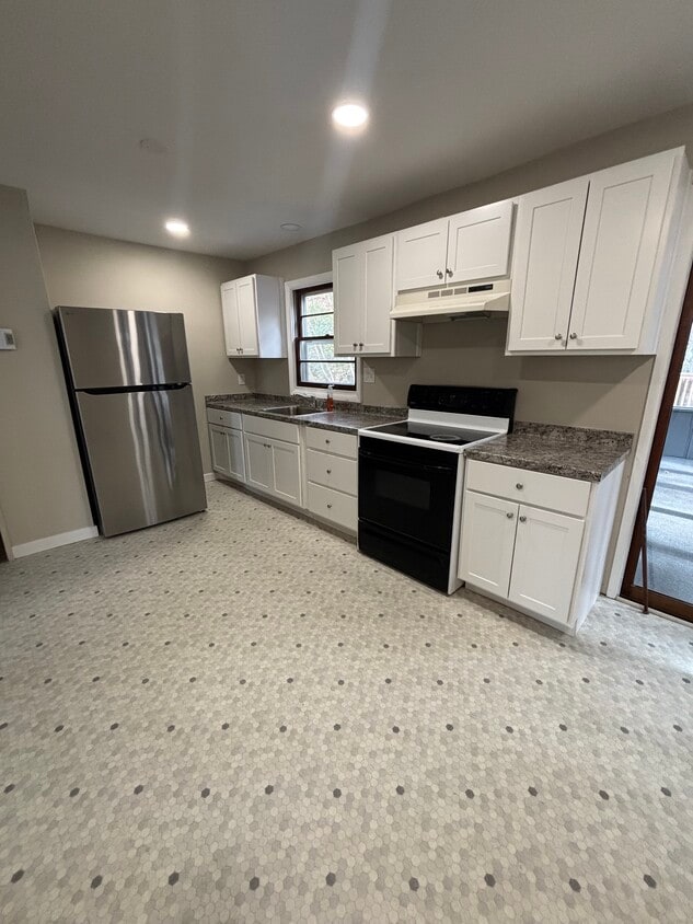 Foto del edificio - 657-659 Belmont Ave