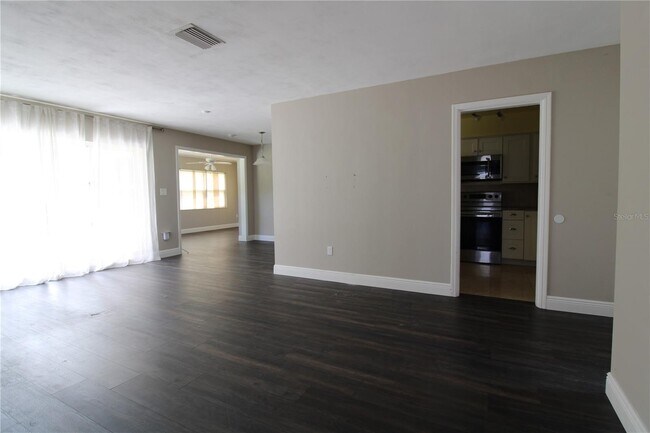Foto del edificio - 929 Dupont Ave