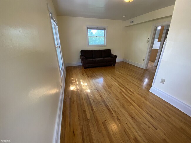 Foto del edificio - 1 br, 1 bath House - 220 W Ann St Apt 2 # 2