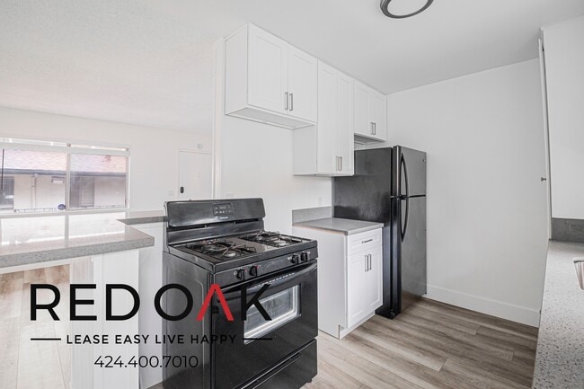 Foto del edificio - 630 N Cerritos Ave