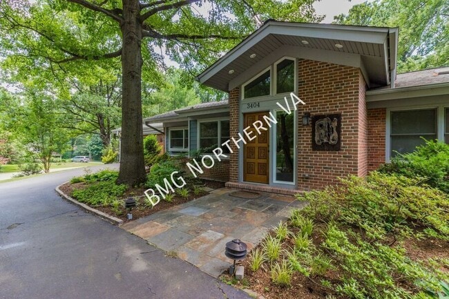 Foto del edificio - 3404 Mansfield Rd