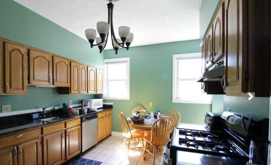 Foto principal - 210 Old Colony Ave