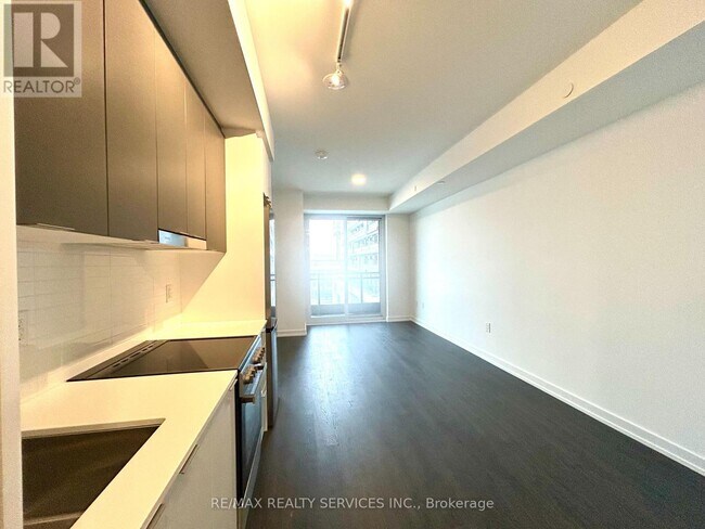 Photo du bâtiment - 9763 Markham Rd