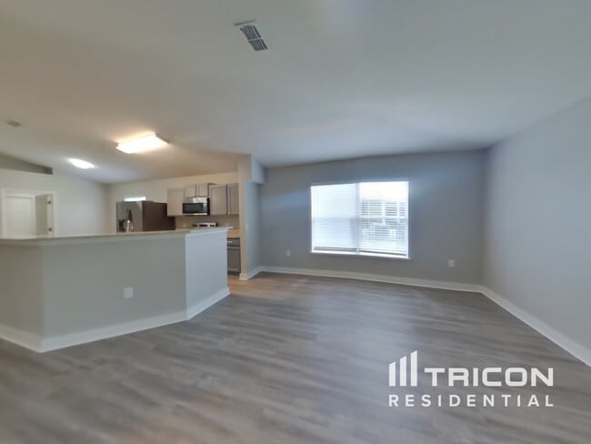 Building Photo - 76564 Longleaf Loop