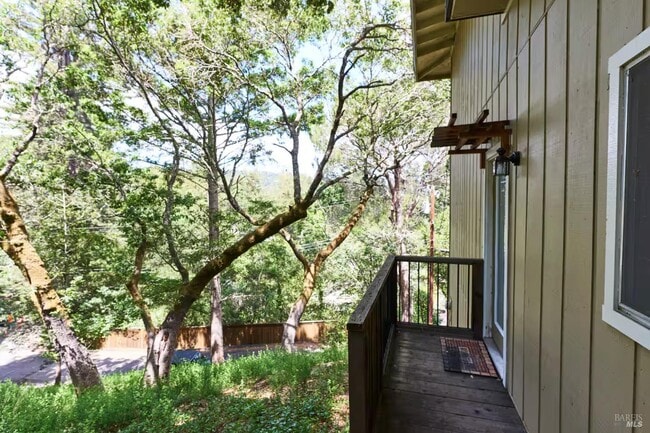 Building Photo - 74 Briar Rd