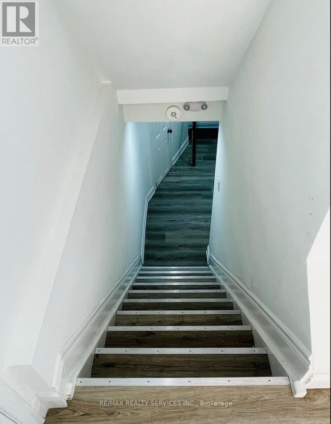 Building Photo - 14 Niles Ct