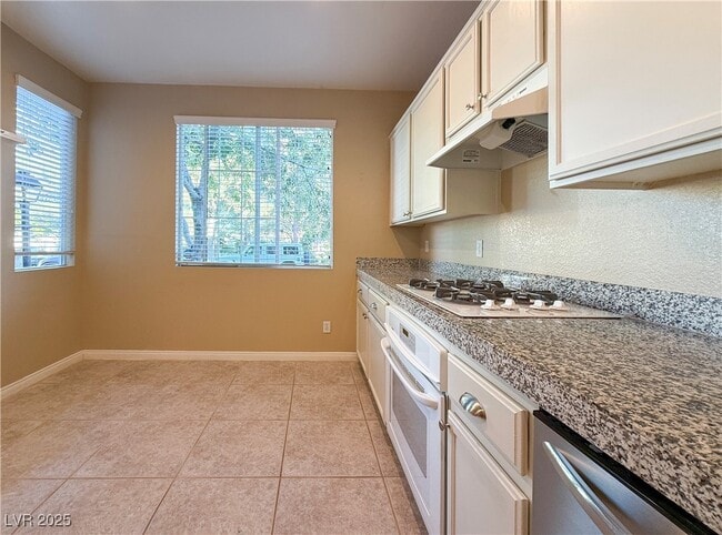 Building Photo - 7673 French Springs st'