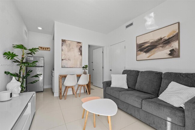 Foto del edificio - 206 NW 11th Ct