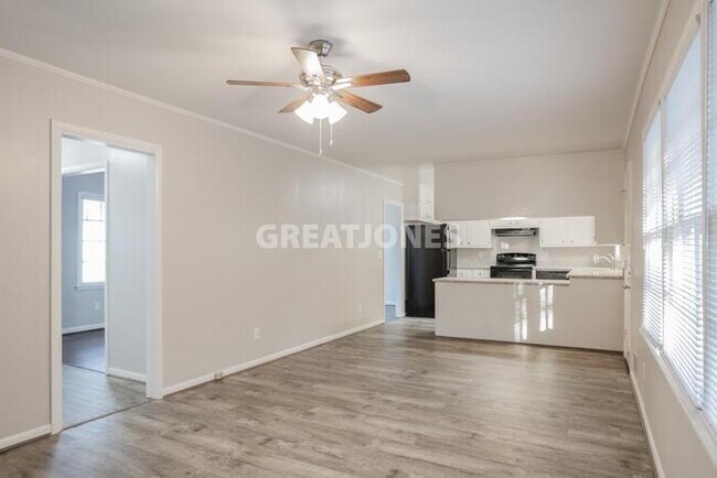 Foto del edificio - 852 86th Pl S