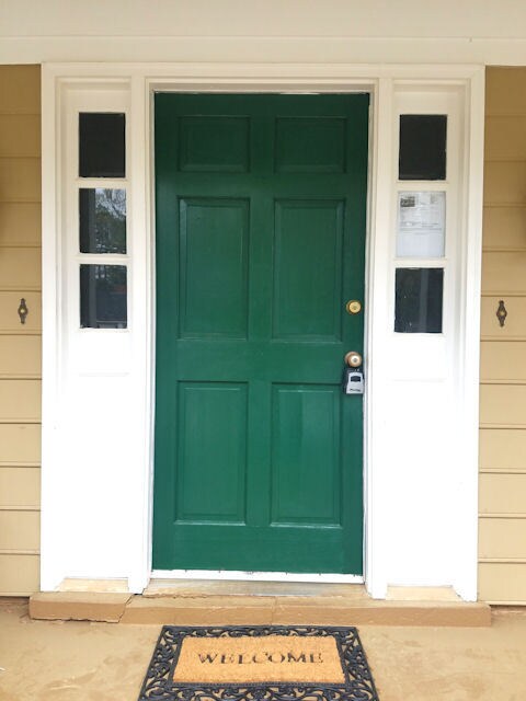 Foto del edificio - 2305 Jim Stokes Ct