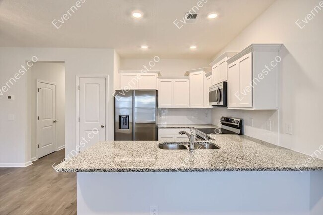 Foto del edificio - 361 Raines Ct