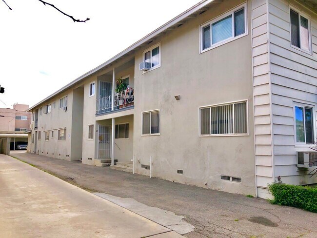 Foto del edificio - 4474 Murietta Ave