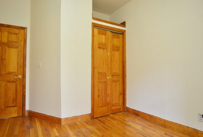 Building Photo - 312 W 48th St