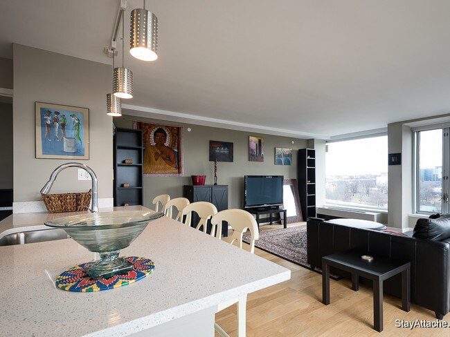 Foto del edificio - 1101 3rd St SW