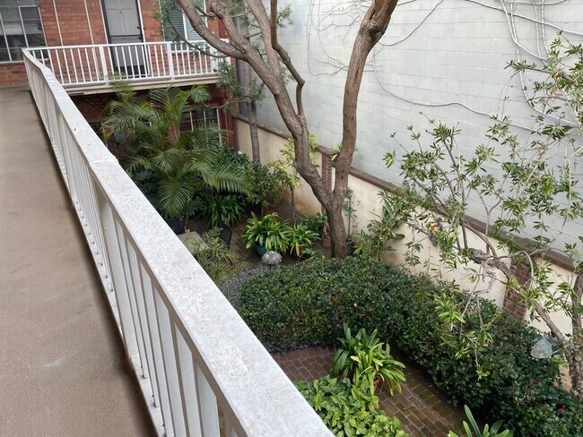 Foto del edificio - 1218 6th St