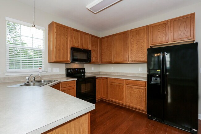 Building Photo - 4267 Kiser Woods Dr SW