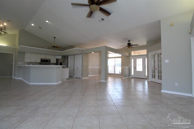 Foto del edificio - 2042 Hamilton Crossing Dr