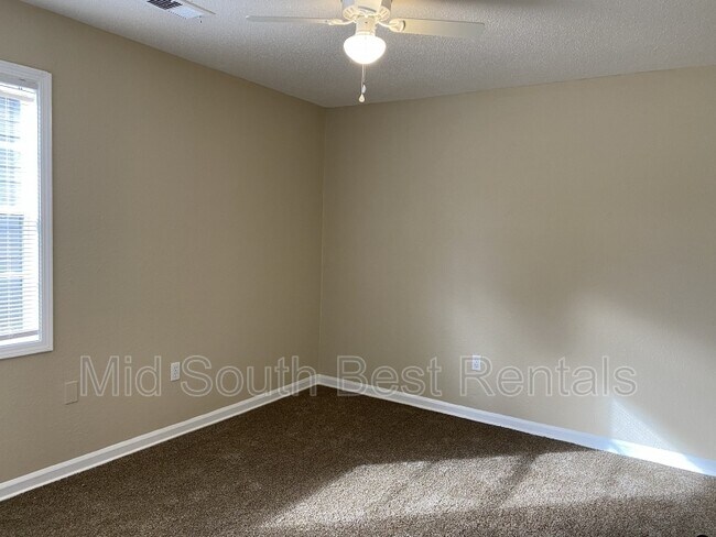 Building Photo - 3825 Audie Dr