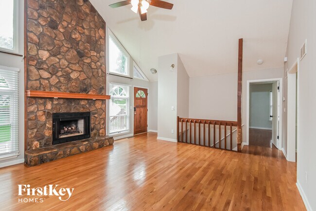 Building Photo - 2577 Kennesaw Springs Ct