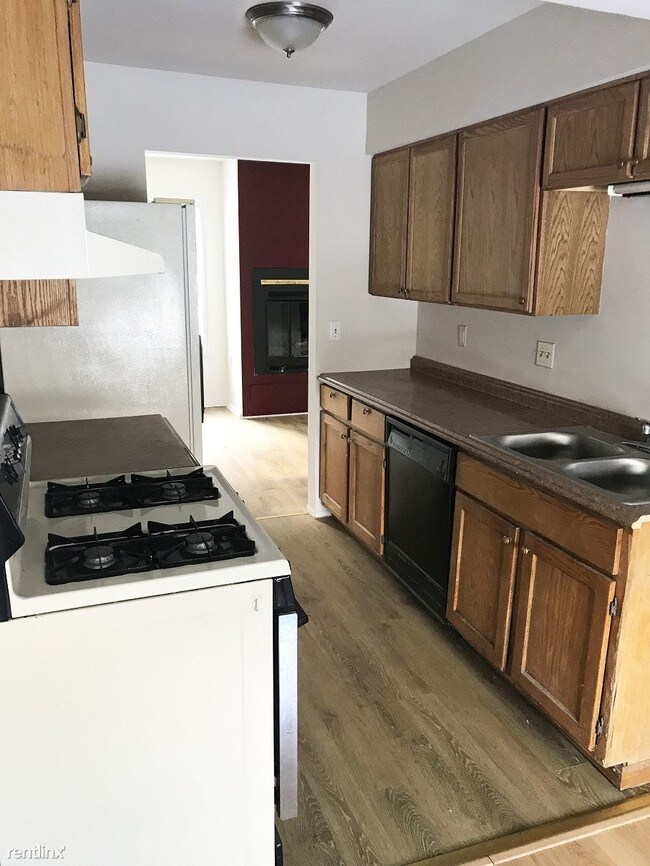 Building Photo - 1967 Lac du Mont