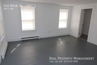 Building Photo - 546 Main St