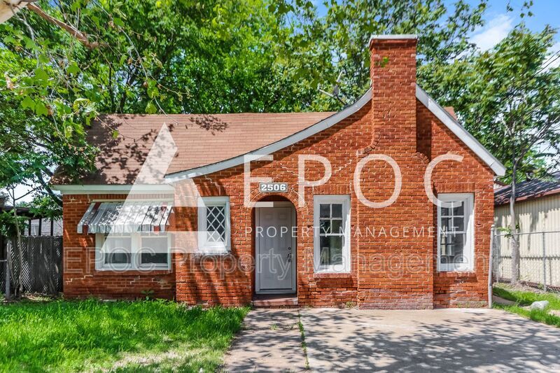 Primary Photo - 2506 Holliday Rd