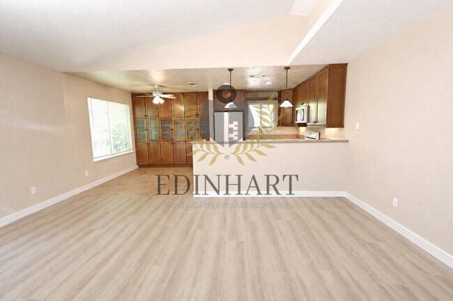 Foto del edificio - 6353 N Brix Ave