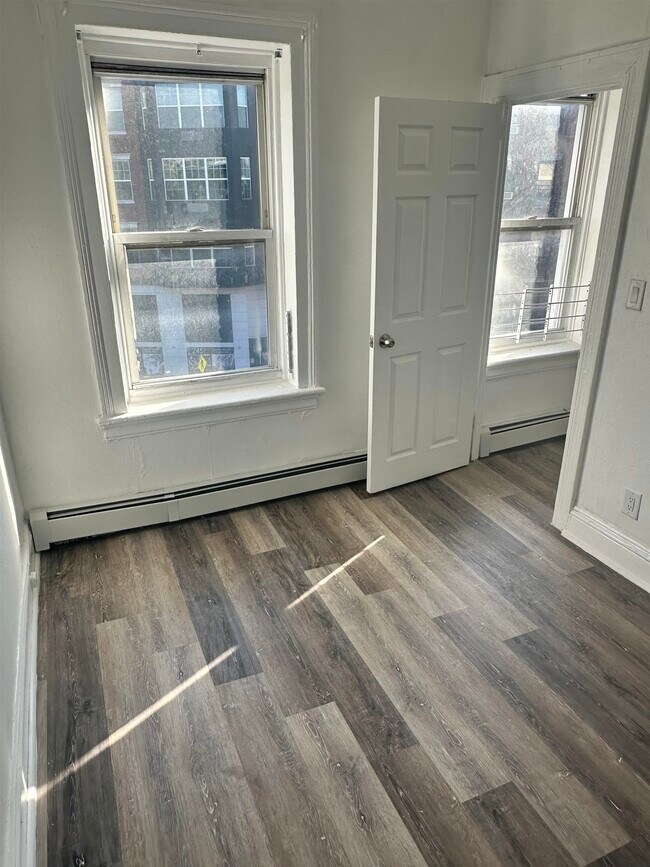 Foto del edificio - 340 2nd St