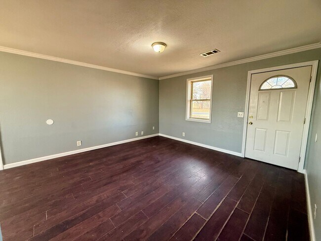 Foto del edificio - 3 Bedroom/1 Bathroom Home in Paragould AR - $1,100/month - Section 8 Welcome!