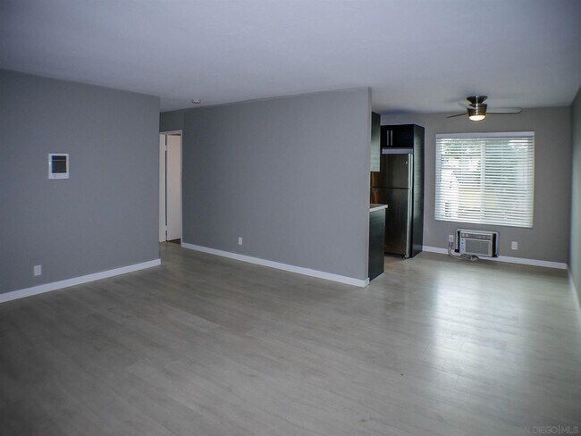Building Photo - 4474 Winona Ave