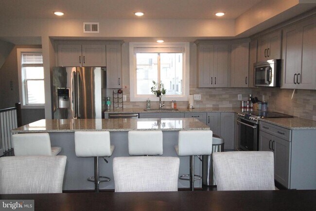 Building Photo - 44738 Tiverton Sq