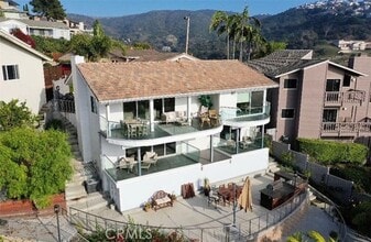 Building Photo - 986 Oriole Dr