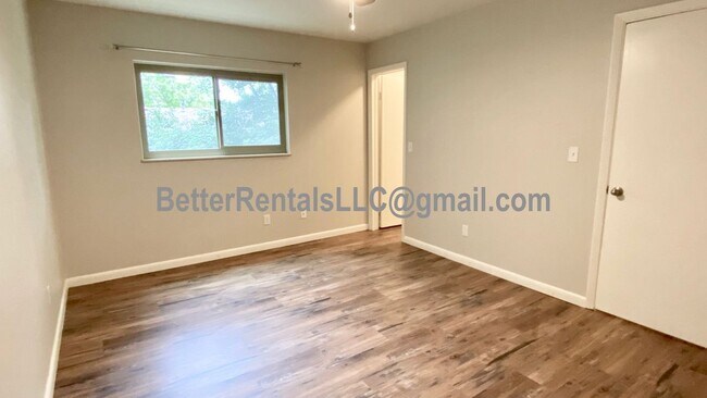 Foto del edificio - 636 Irish Dr