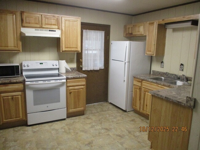 Building Photo - 4400 W Mogollon Dr