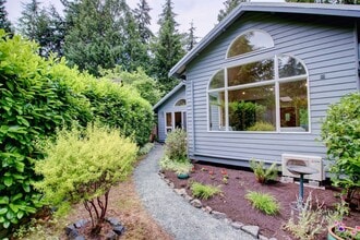 Building Photo - 3656 Gamble St