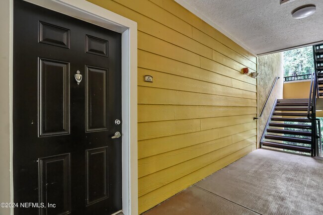 Building Photo - 8539 Gate Pkwy W