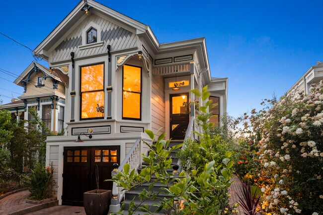 Exterior of house - 1529 Mozart St