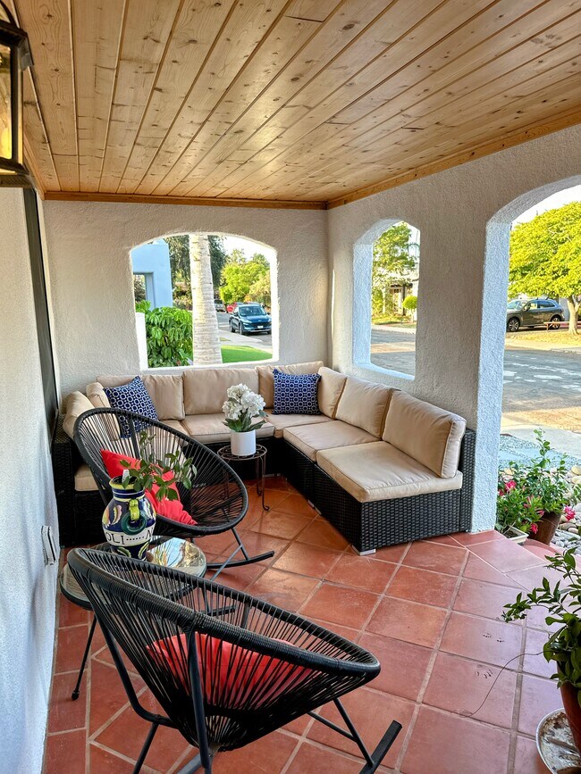 Foto del edificio - 4534 Copeland Ave